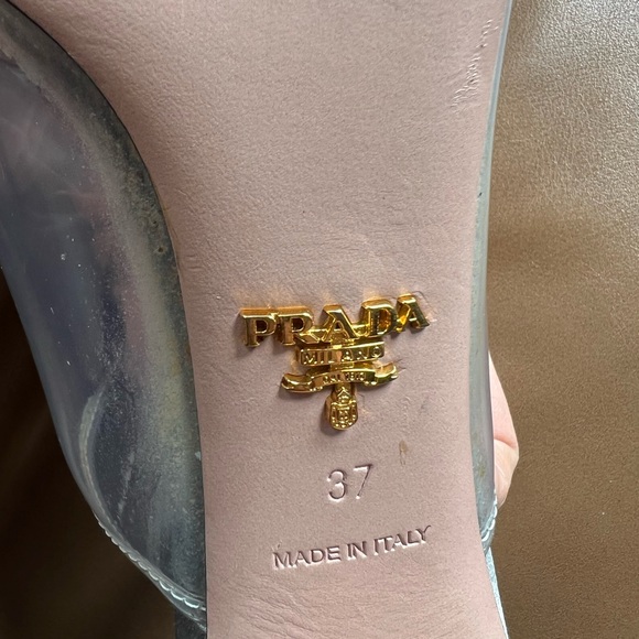 PRELOVED PRADA authentic heels. - Picture 9 of 13